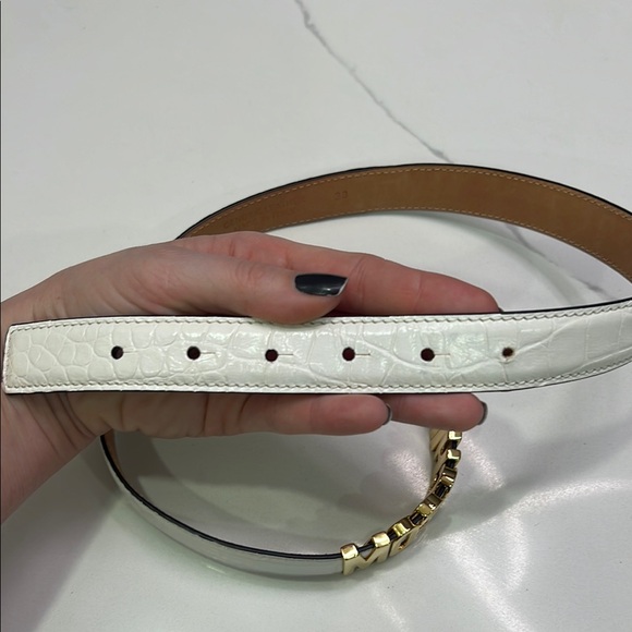 MOSCHINO Milano White Leather Belt with Gold Buckle - Picture 5 of 8